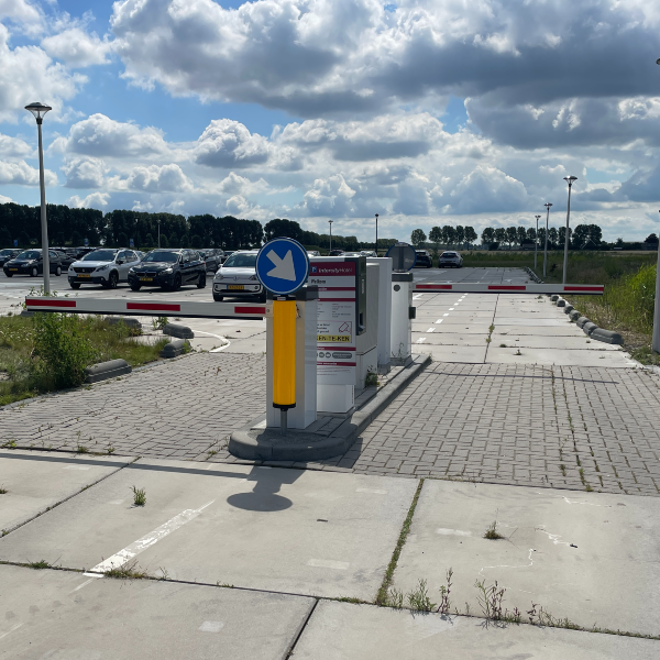 MOBIHUB | Schiphol P+R - Intercity Hotel