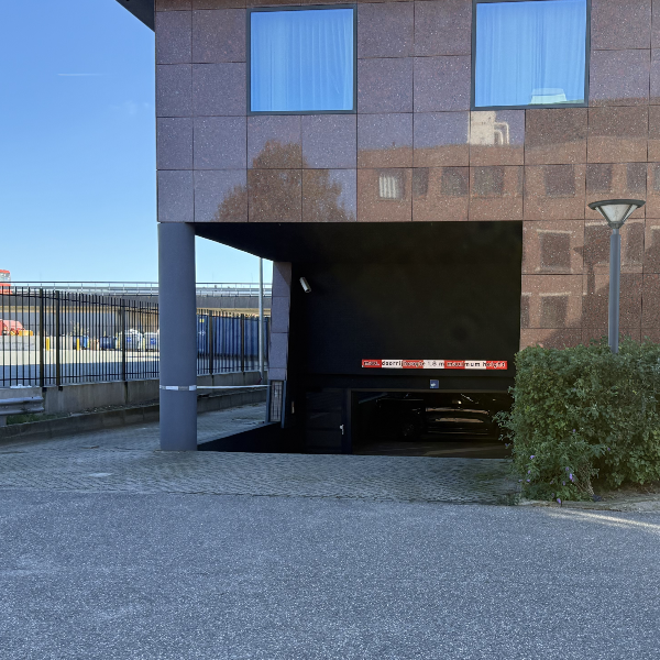 MOBIHUB | Schiphol P+R - NinetyNine Hotel